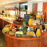 National Hotel 3*