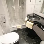 National Hotel 3*