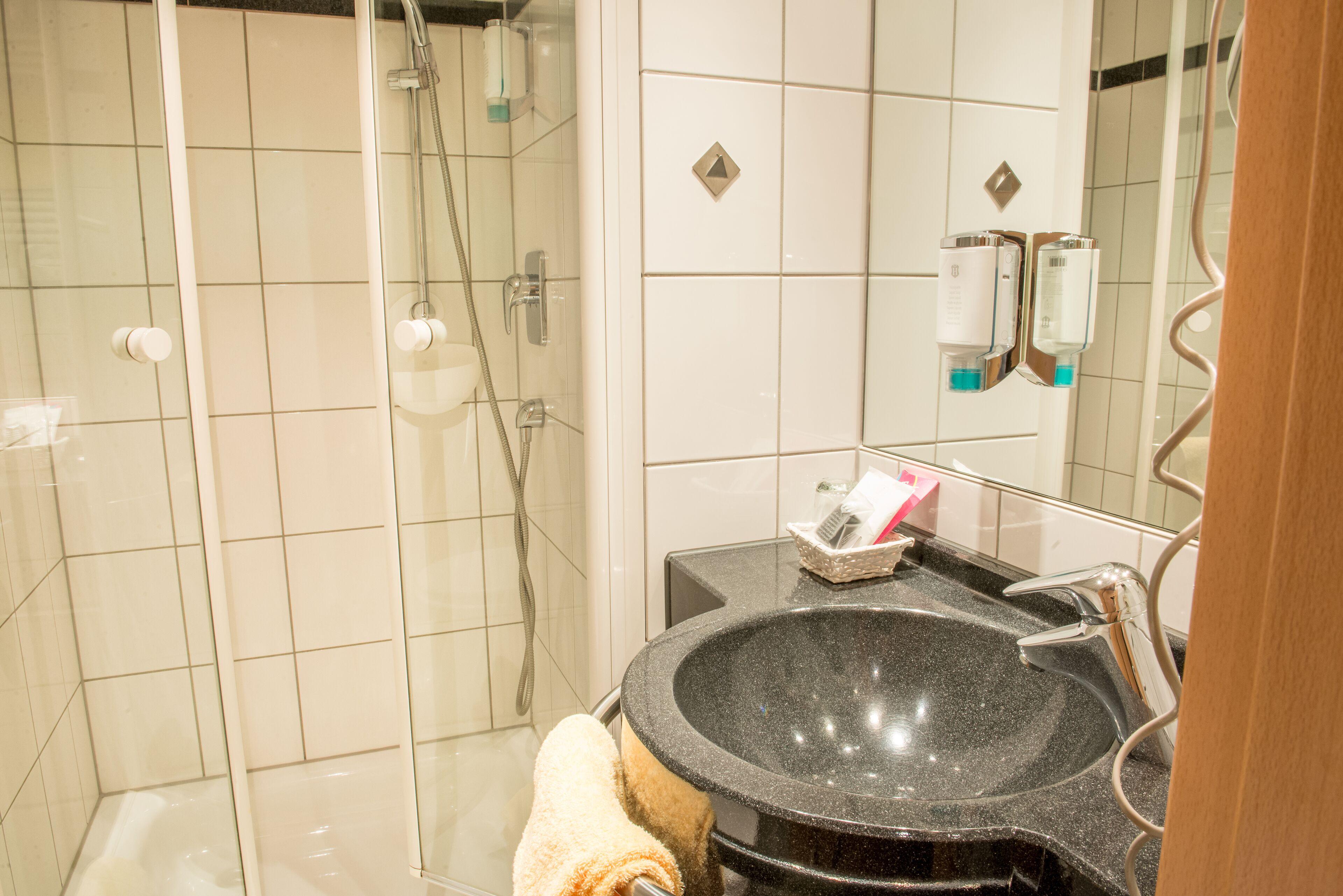 National Hotel 3*